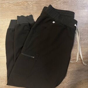 Black FIGS Scrubs Joggers Size Large
